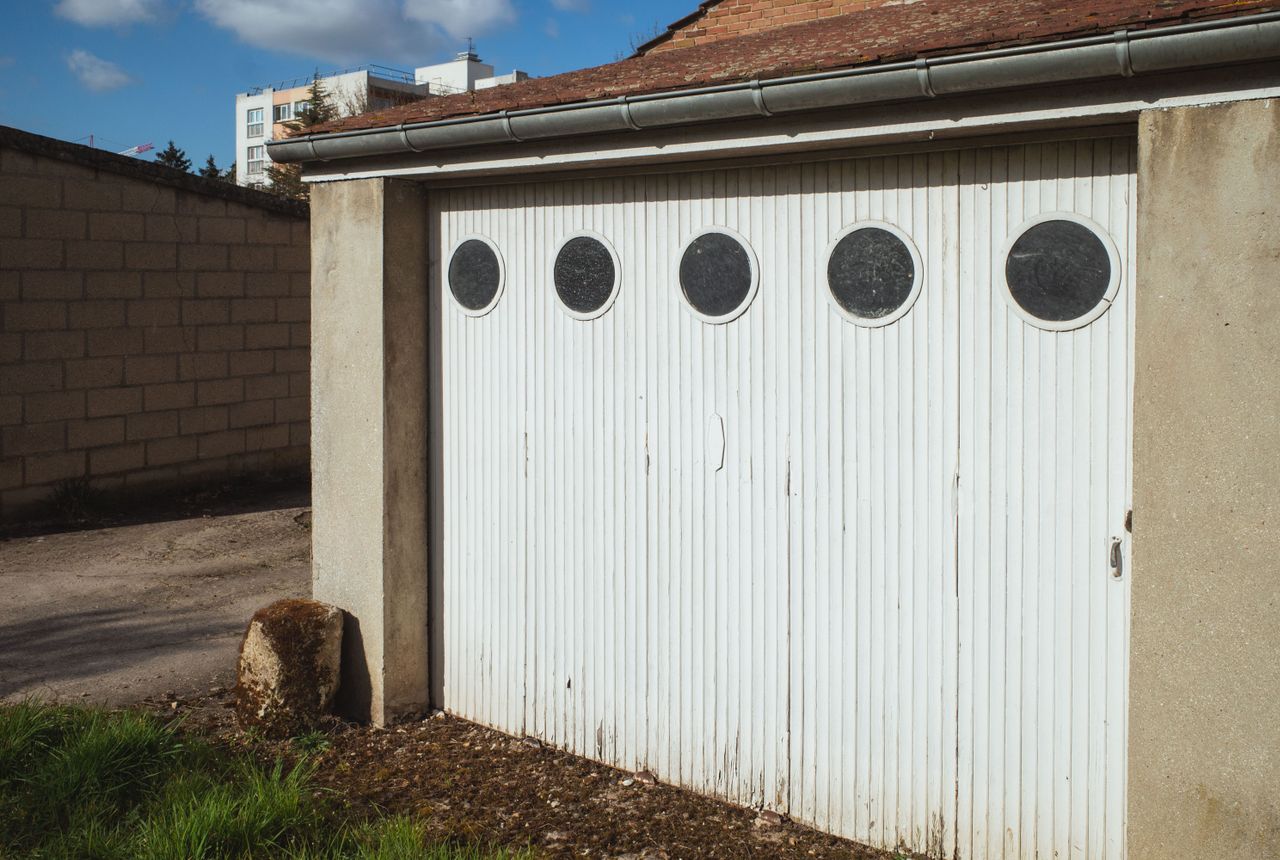 Garage door service in Elk Grove, CA